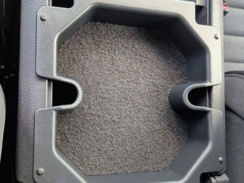 Used 2022 Ford Edge SE w/ Black Appearance Package image 32