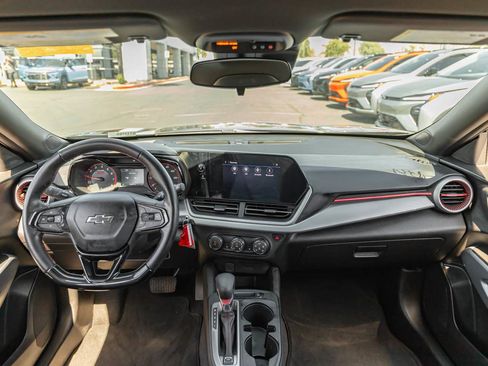 Used 2024 Chevrolet Trax RS w/ Driver Confidence Package FWD image 9