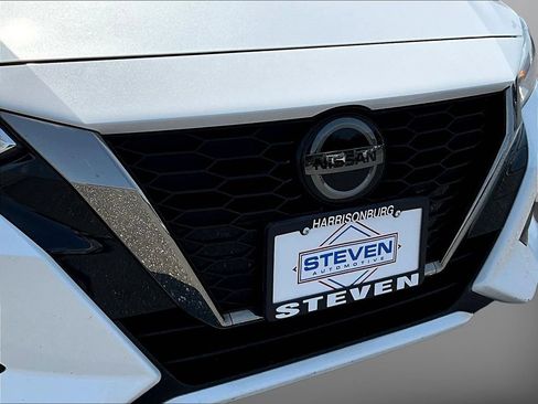 Used 2023 Nissan Sentra SR w/ Trunk Package FWD image 30