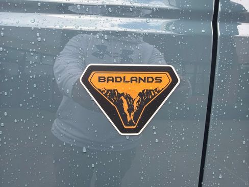 Used 2022 Ford Bronco Badlands AWD/4WD image 14