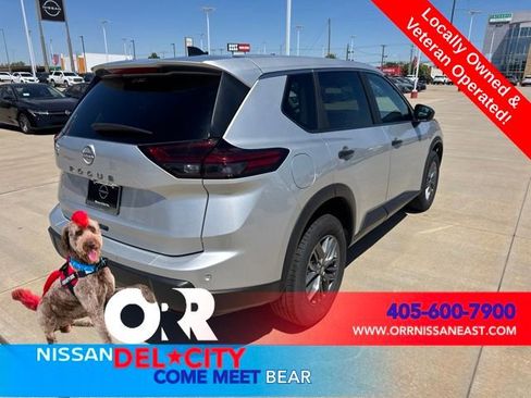 Used 2024 Nissan Rogue S FWD image 5