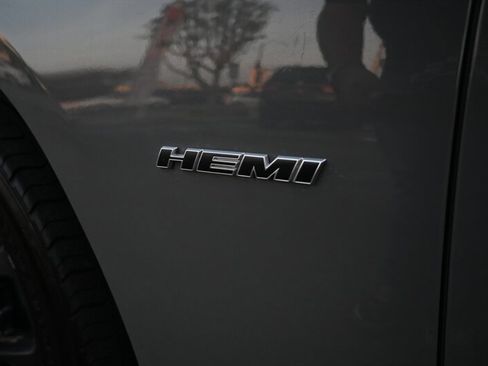 Used 2019 Dodge Charger R/T w/ Blacktop Package image 16