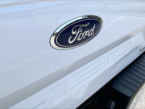 Used 2018 Ford F150 XLT w/ Equipment Group 302A Luxury AWD/4WD image 30