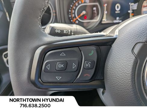 Used 2026 Jeep Gladiator Mojave AWD/4WD image 26