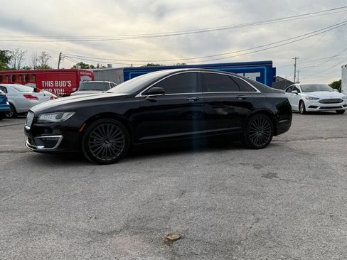 Used 2017 Lincoln MKZ Reserve FWD image 9