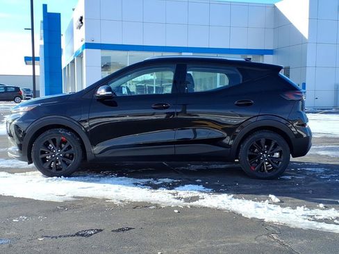 Certified 2023 Chevrolet Bolt EUV LT w/ Convenience Package image 4