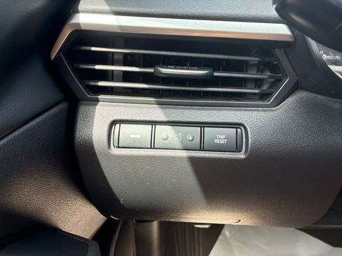 Used 2024 Nissan Altima 2.5 S FWD image 27
