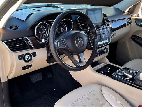 Used 2018 Mercedes-Benz GLE 350 w/ Premium 1 Package image 12