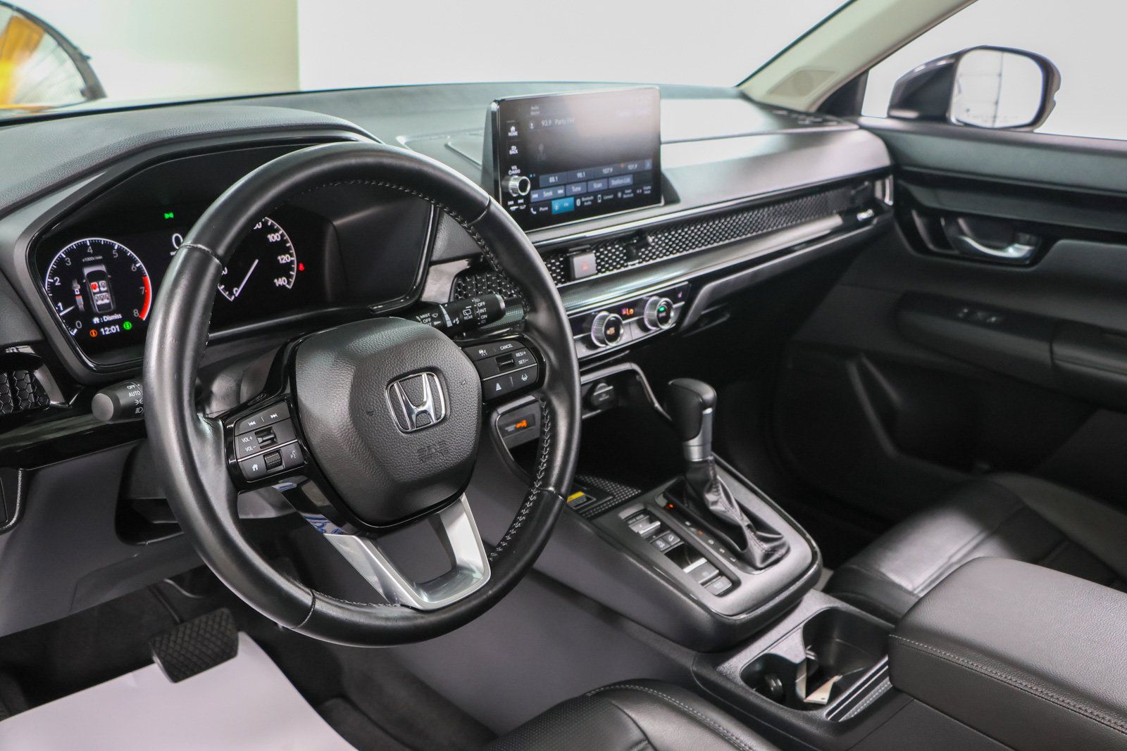 Used 2025 Honda CR-V EX-L image 23