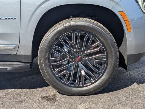New 2026 GMC Yukon Elevation image 11