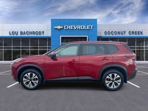 Used 2022 Nissan Rogue SV image 5