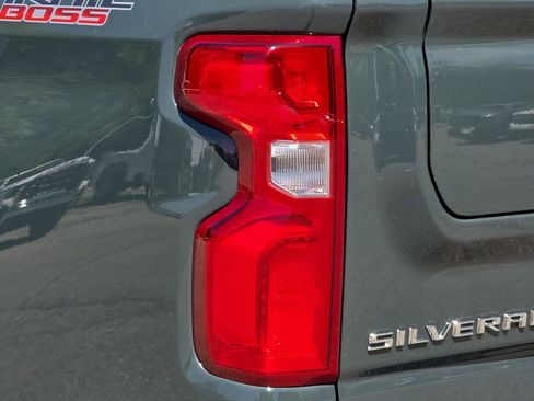 Used 2025 Chevrolet Silverado 1500 LT Trail Boss w/ Convenience Package II AWD/4WD image 34