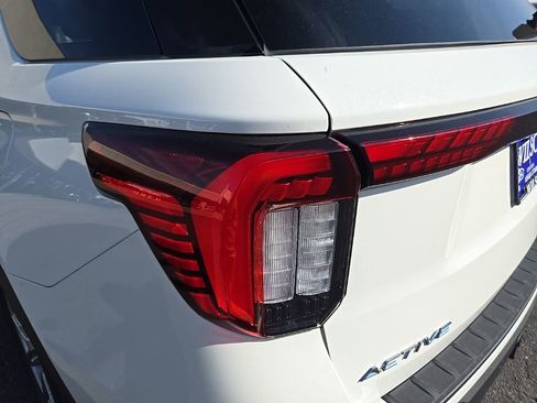 New 2025 Ford Explorer Active w/ Active Comfort Package image 37