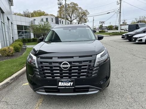 New 2026 Nissan Pathfinder SL AWD/4WD image 3