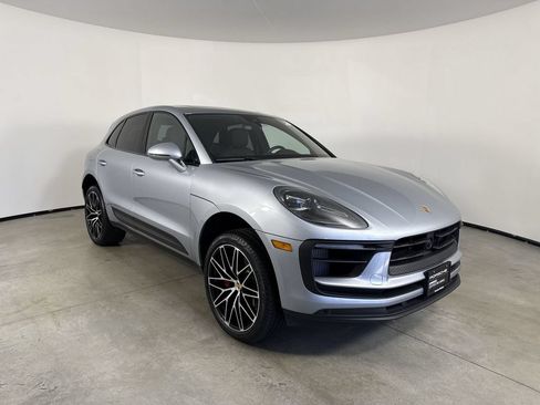 Certified 2026 Porsche Macan S AWD/4WD image 9
