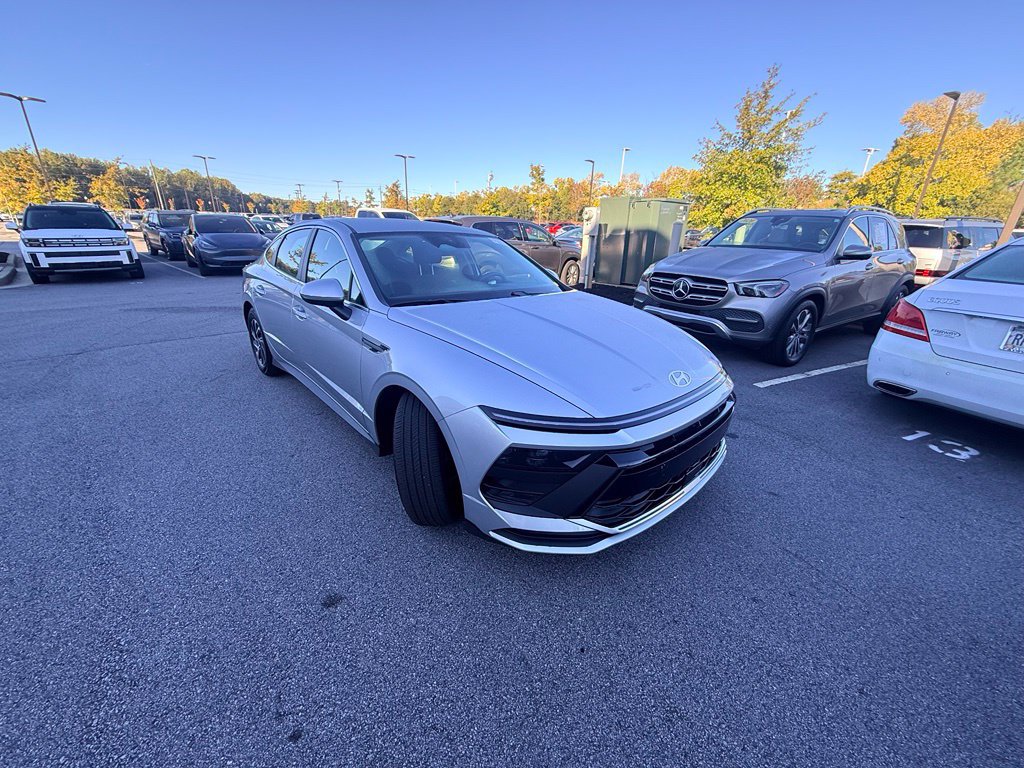 Certified 2026 Hyundai Sonata Blue FWD image 7