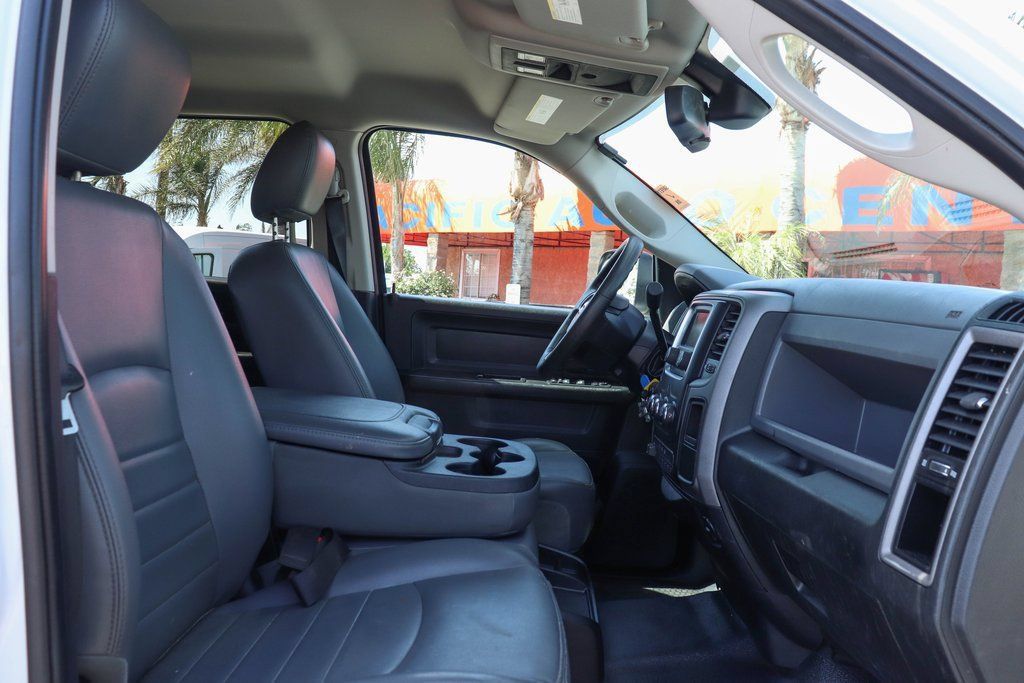 Used 2016 RAM 5500 Tradesman w/ Chrome Appearance Group RWD image 34