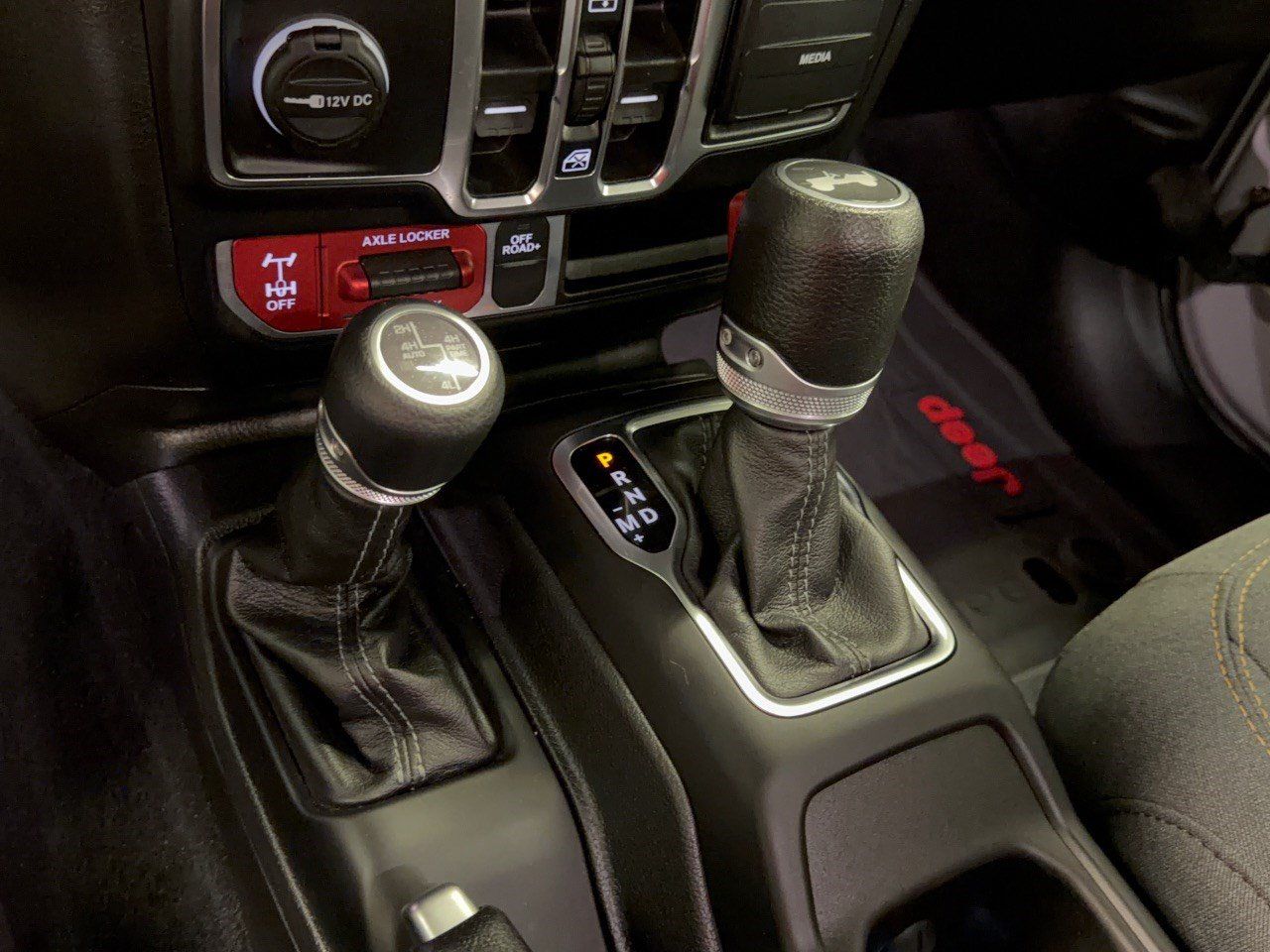 Used 2024 Jeep Wrangler Unlimited AWD/4WD image 21