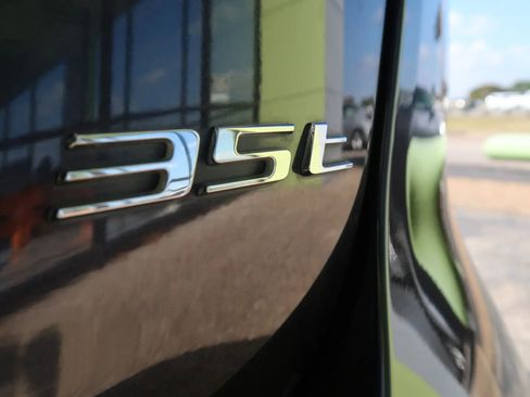 Used 2017 Jaguar XF Prestige image 53