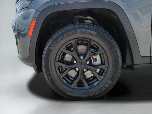 Used 2026 Jeep Grand Cherokee L 2WD image 27
