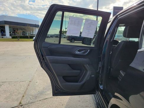 Used 2022 GMC Yukon SLT w/ SLT Luxury Package image 30