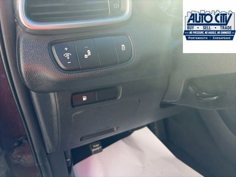 Used 2019 Kia Sorento AWD image 16