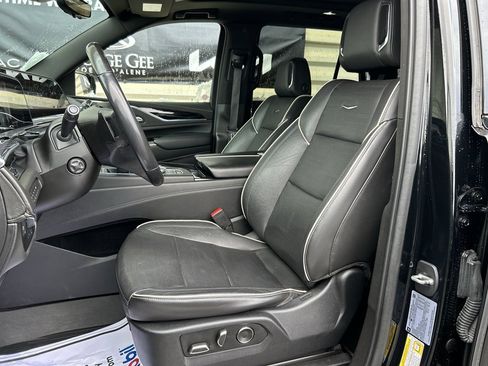 Used 2021 Cadillac Escalade Sport w/ Heavy-Duty Trailer Package AWD/4WD image 9