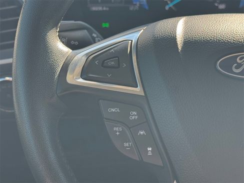 Used 2024 Ford Edge SEL image 21