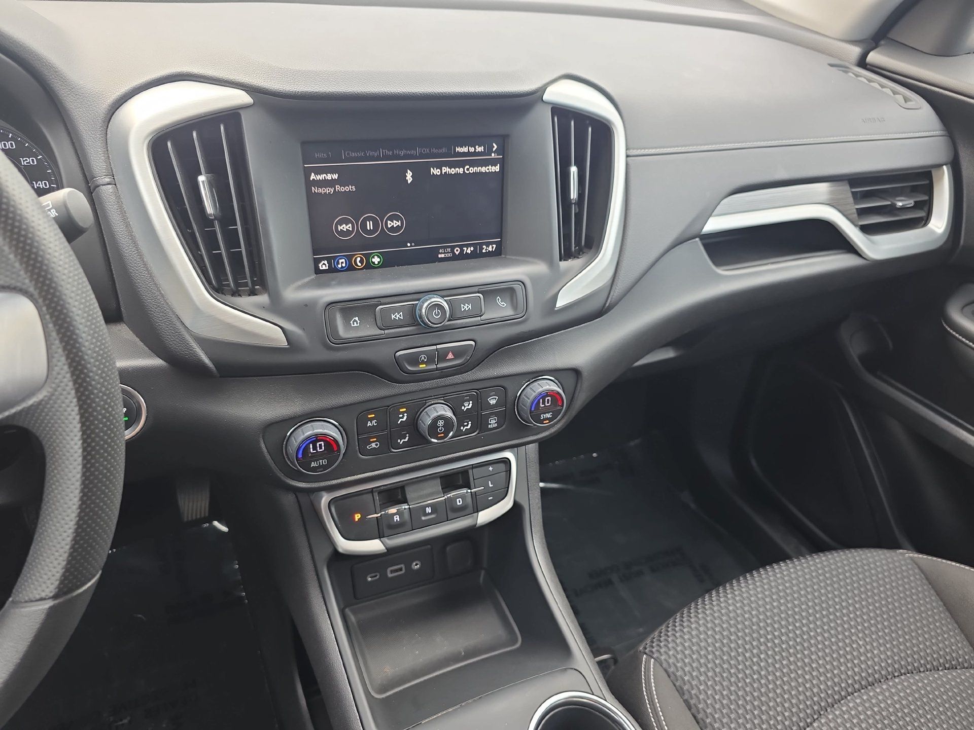 Used 2024 GMC Terrain SLE w/ Driver Convenience Package FWD image 19