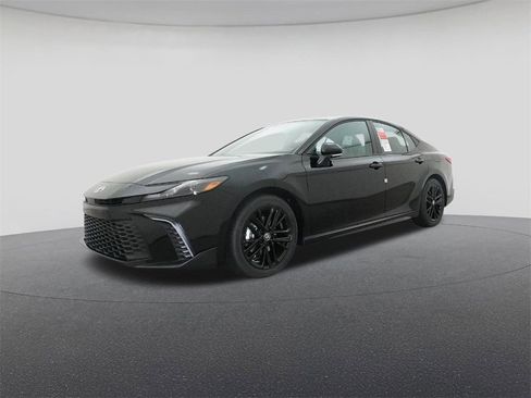 New 2026 Toyota Camry SE image 17