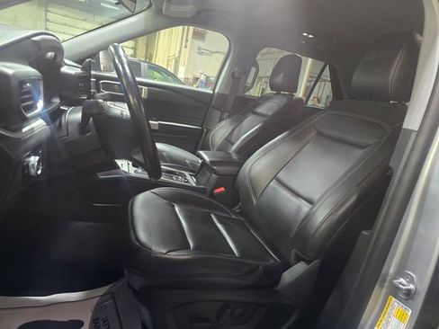 Used 2023 Ford Explorer XLT w/ Equipment Group 202A AWD/4WD image 5