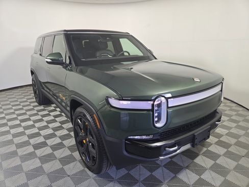 Used 2023 Rivian R1S Adventure image 7