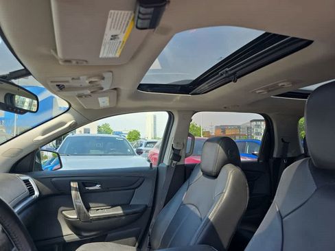 Used 2017 GMC Acadia Limited SLT AWD/4WD image 8