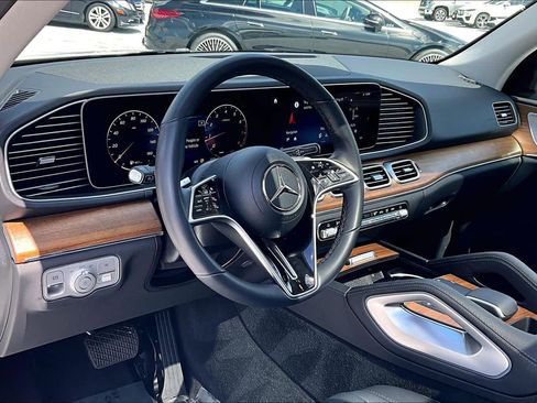 Used 2025 Mercedes-Benz GLE 350 4MATIC image 17