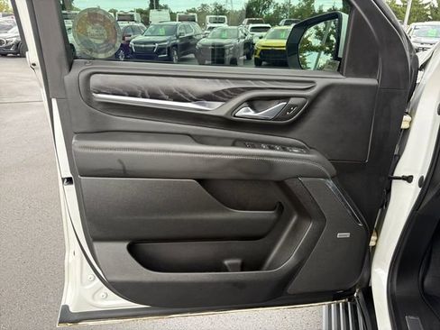 Used 2023 GMC Yukon Denali AWD/4WD image 19