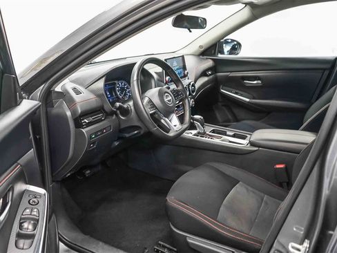 Used 2025 Nissan Sentra SR image 17