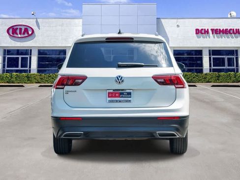 Used 2019 Volkswagen Tiguan SE w/ Panoramic Sunroof Package FWD image 5