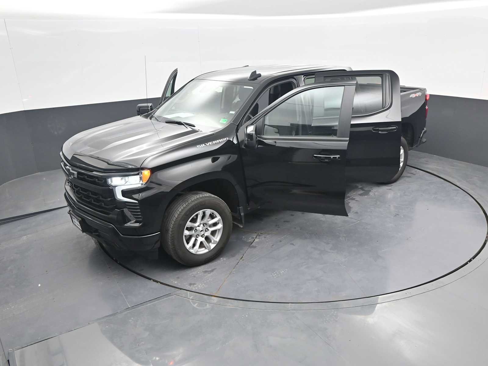 Used 2026 Chevrolet Silverado 1500 RST AWD/4WD image 44