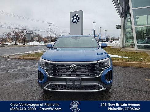 Certified 2025 Volkswagen Atlas Cross Sport SE image 2