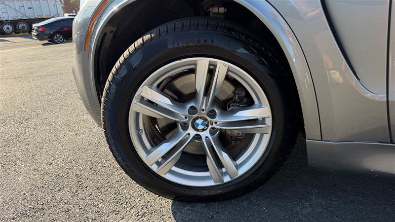 Used 2017 BMW X5 xDrive50i AWD/4WD image 16