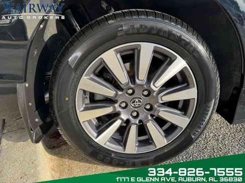 Used 2020 Toyota Sienna Limited Premium w/ Carpet Mat Package image 36