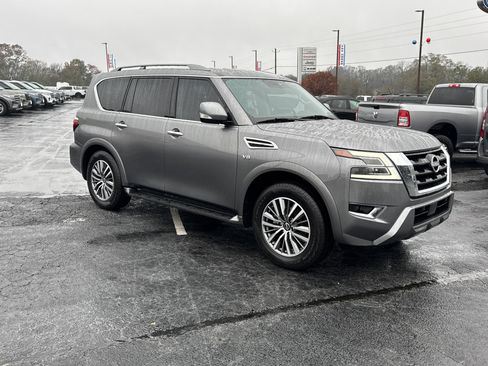 Used 2022 Nissan Armada SV w/ SV Appearance Package image 4