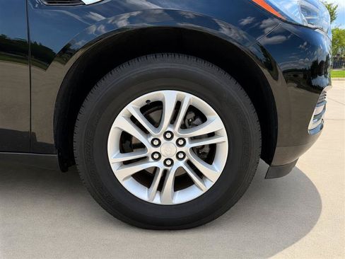 Used 2019 Buick Enclave Essence FWD image 10