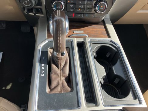 Certified 2018 Ford F150 Lariat w/ Equipment Group 501A Mid image 24