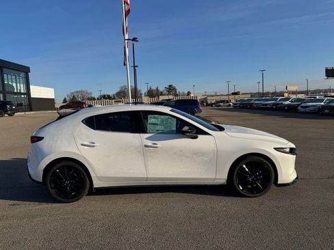 New 2026 MAZDA MAZDA3 Hatchback w/Premium Plus Pkg AWD/4WD image 36