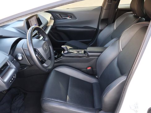 Used 2023 Toyota Prius XLE image 10