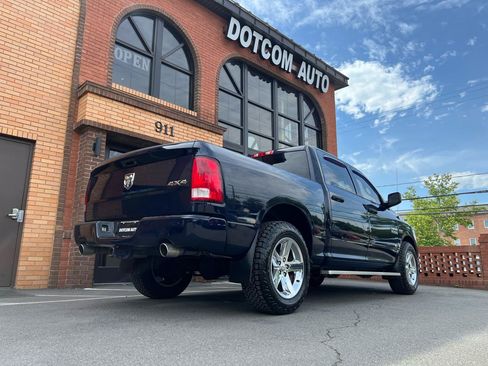 Used 2017 RAM 1500 Express AWD/4WD image 11