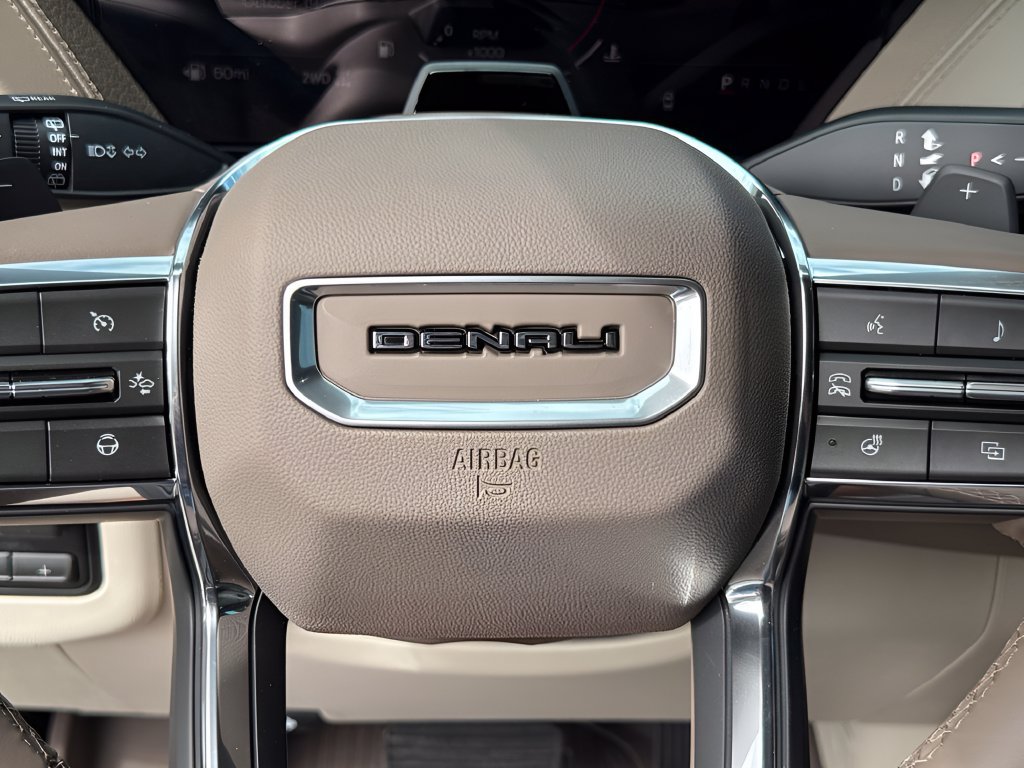 New 2026 GMC Yukon Denali w/ Denali Reserve Package AWD/4WD image 11