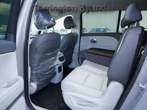 New 2026 Hyundai Ioniq 9 SEL image 16