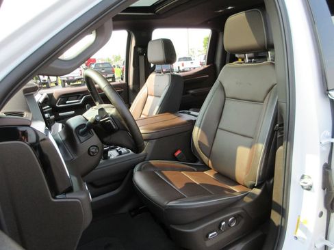 Certified 2025 GMC Sierra 1500 Denali w/ Denali Reserve Package AWD/4WD image 22